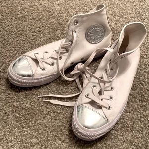 Converse metallic silver and white
